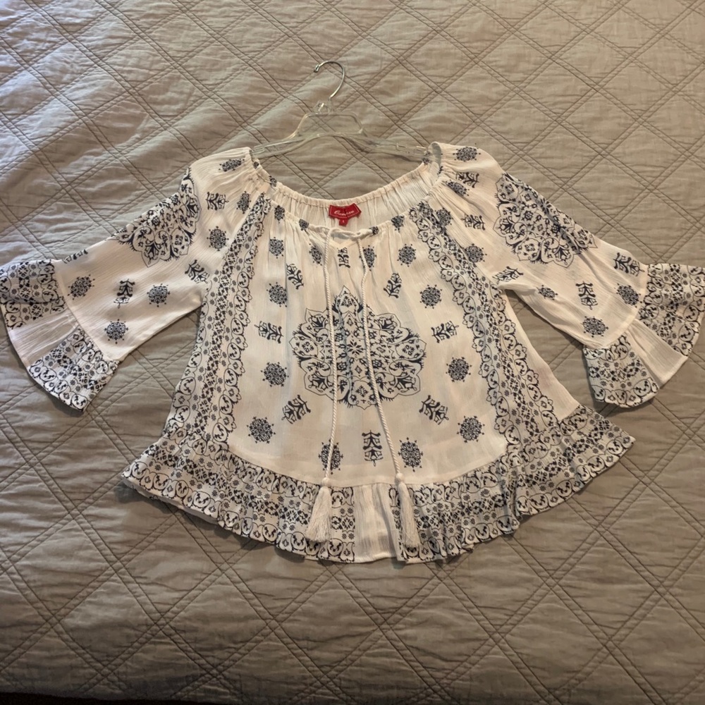 Women’s Flowy Blouse